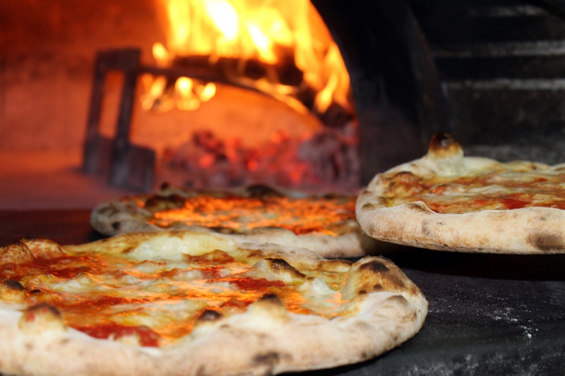 pizzeria-TOURTOUR-min_pizza-2810589